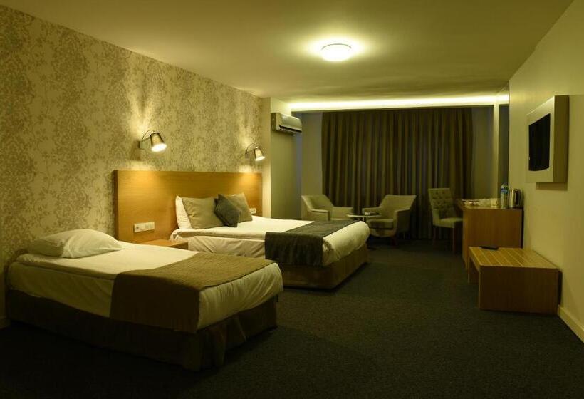 חדר סטנדרט לשלושה, Silivri Park