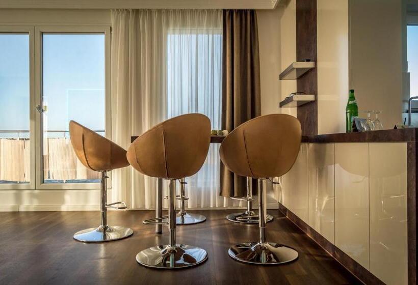 דירת חדר סופריור, Warnow