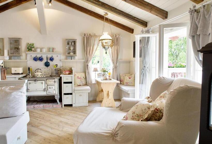 Superior suite with garden view, Weißt Du Noch   Gästehäuser & Suiten