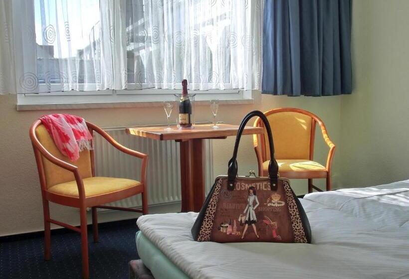 标准间, Zum Hafen