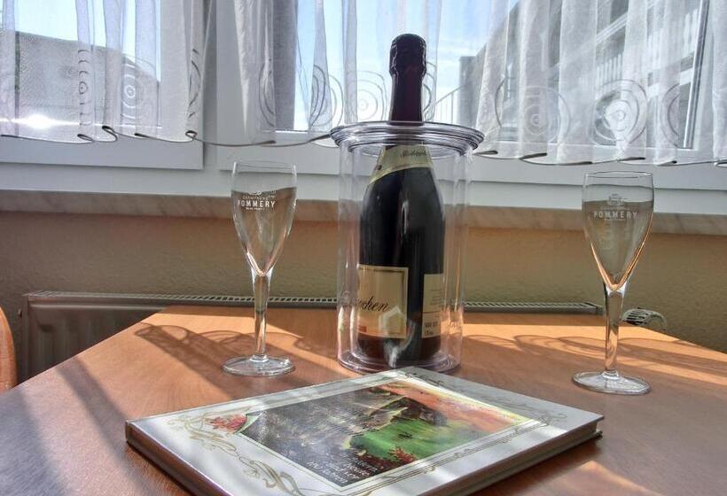 标准间, Zum Hafen