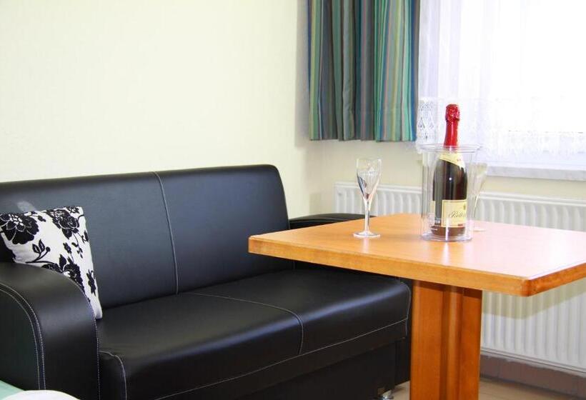 标准间, Zum Hafen