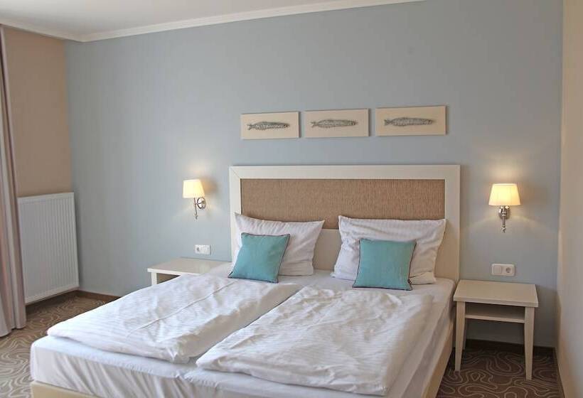 Standardzimmer mit seitlichem Meerblick, Mein Strandhaus   Hotel, Restaurant & Schwimmbad