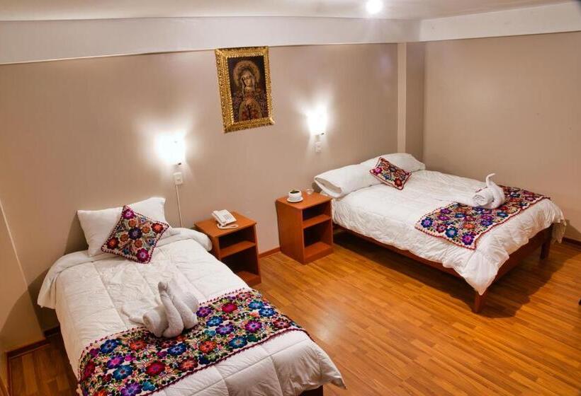 Quarto Triplo Estandar, Rituales Inn   Terminal Terrestre