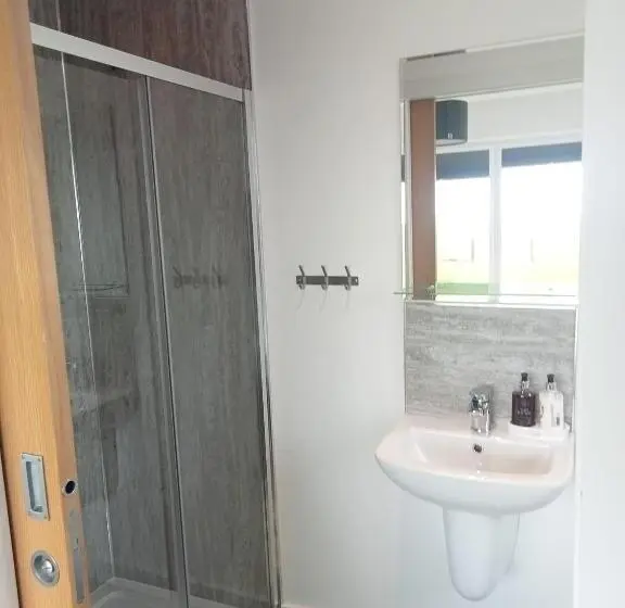オーシャンビュースタンダードルーム, Flotnar Hús Ensuite Rooms