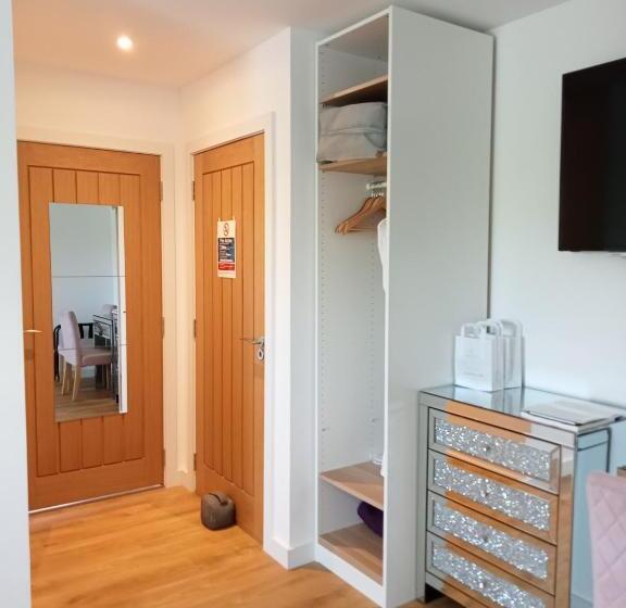 غرفة قياسية, Flotnar Hús   Ensuite Rooms