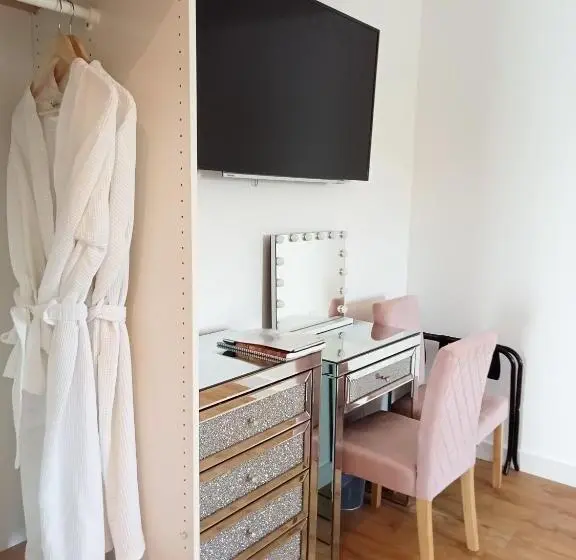 スタンダードルーム, Flotnar Hús Ensuite Rooms