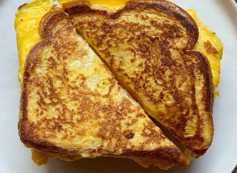 اتاق استاندارد سه نفره, Tara Guesthouse   Sauraha,chitwan