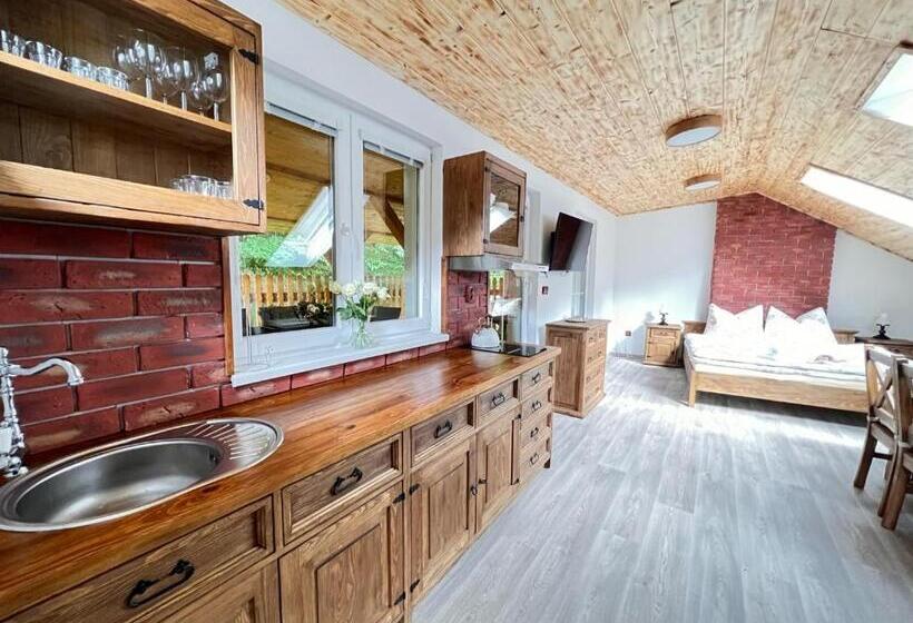 四人标准间, Pension Pod Skalou