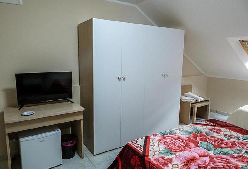 4인용 스탠다드 룸, Suisse