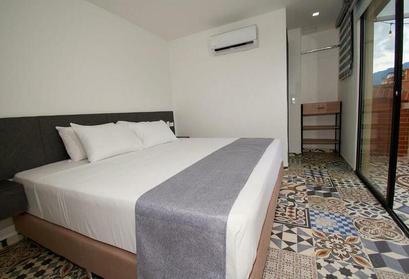 غرفة قياسية مزوَّدة بشُرفة, Brana