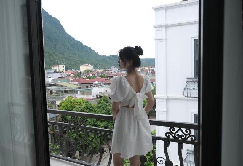 اتاق استاندارد, Phúc Lâm