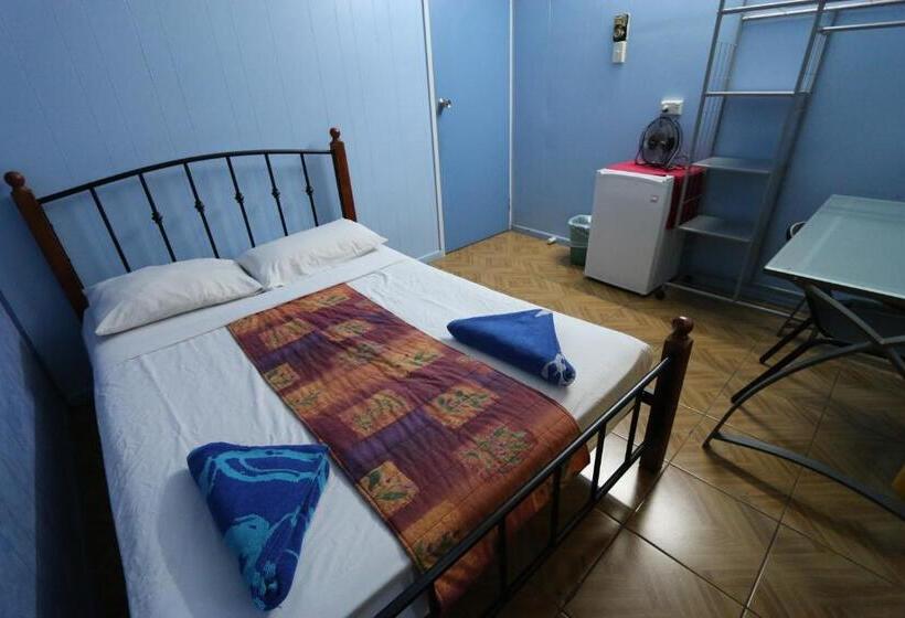 Номер Economy с общей ванной комнатой, Caravella Backpackers