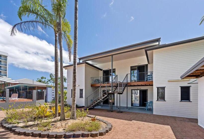 Апартаменты Deluxe 1 Спальня, Caravella Backpackers