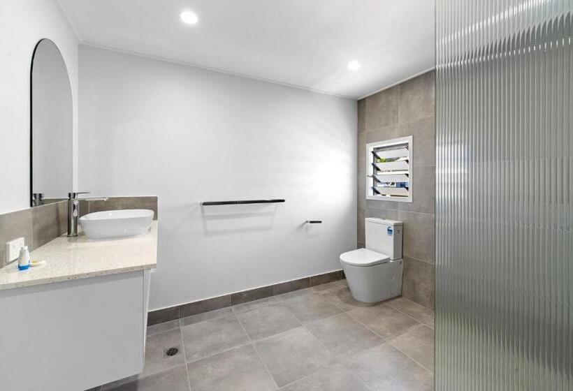 Апартаменты Deluxe 1 Спальня, Caravella Backpackers