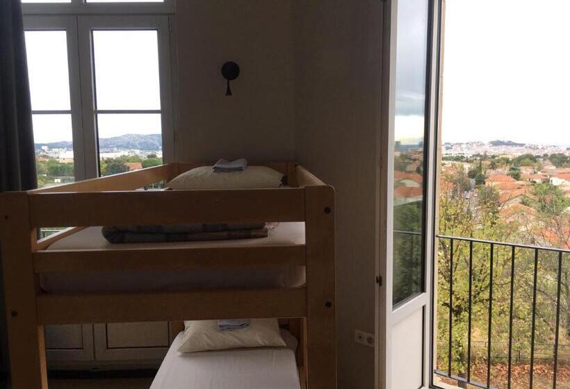 سرير فى غرفة مشتركه, Auberge De Jeunesse Hi Marseille Bois Luzy