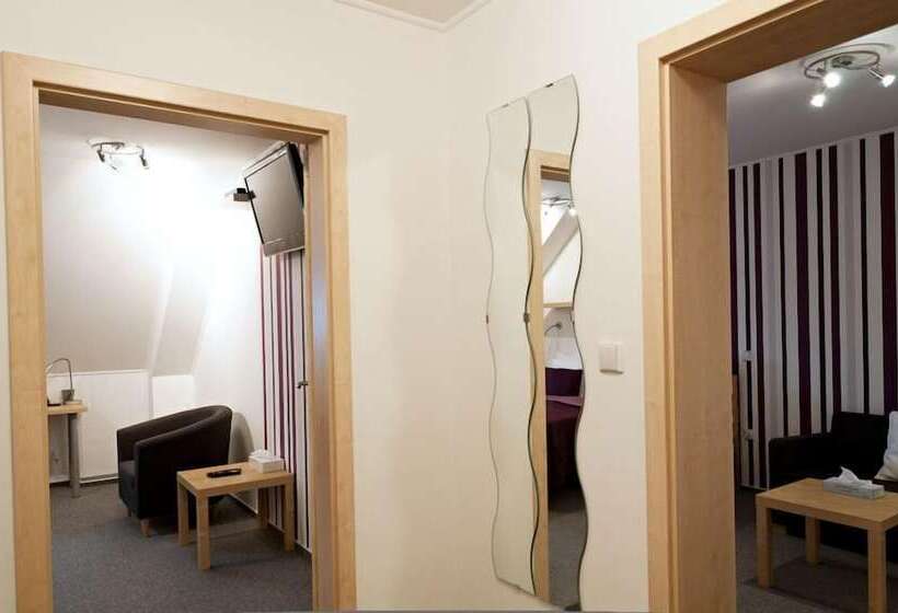 Семейный Номер, Berger