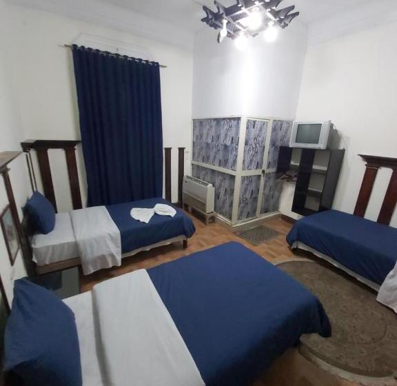 اتاق استاندارد چهار تخته, Cecilia Hostel