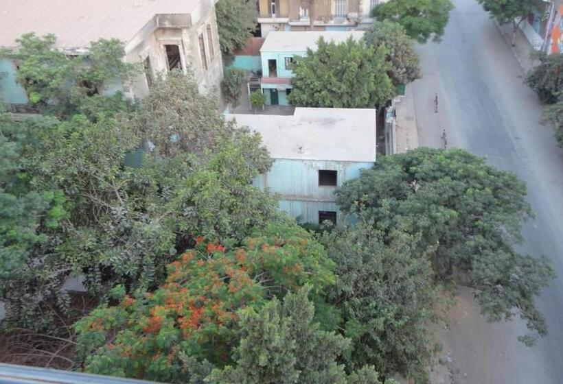 اتاق استاندارد با سرویس بهداشتی مشترک, Cecilia Hostel