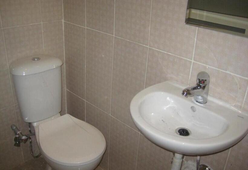 اتاق استاندارد, Cecilia Hostel