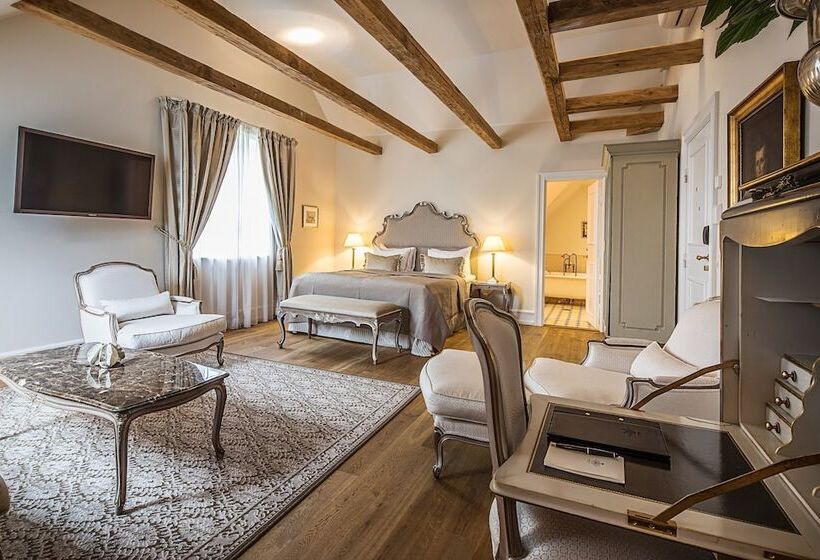 ジュニアスイート, Kokkedal Slot Copenhagen