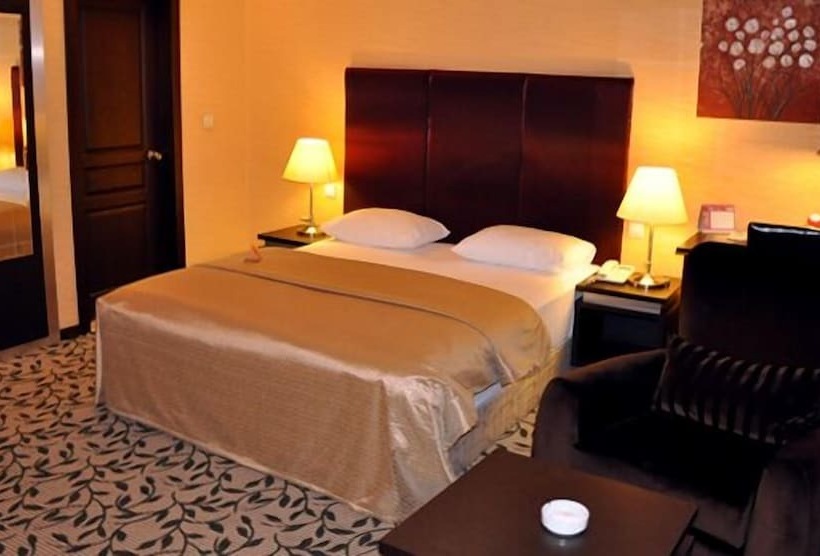 标准间, Konak Mazlum