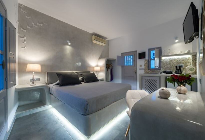 Quarto Superior, Nefeli Homes   Adults Only