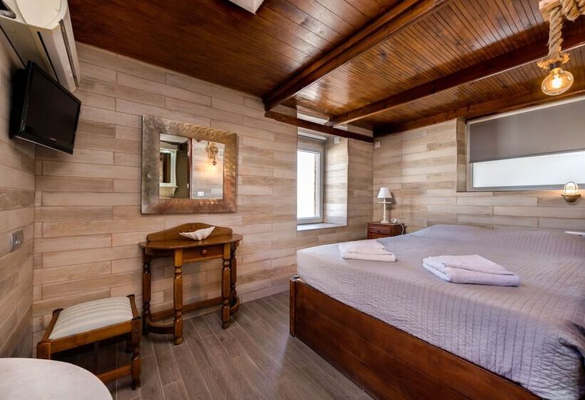 エコノミールーム, Nefeli Homes   Adults Only