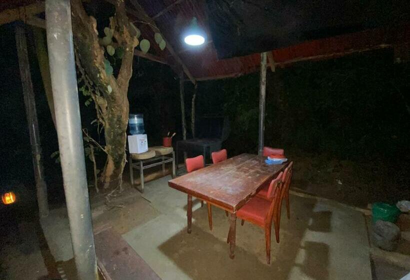 Стандартный Номер Кровать Кинг, Pilimathalawa Eco Lodge And Hostel