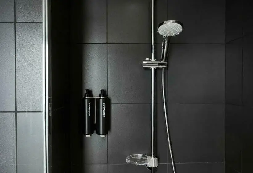 اتاق استاندارد یک نفره, The Social Hub Madrid 4* Star