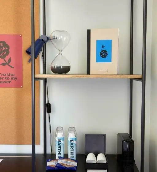اتاق استاندارد یک نفره, The Social Hub Madrid 4* Star