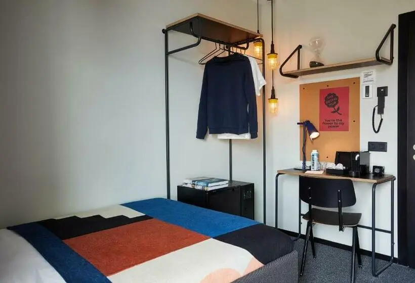اتاق استاندارد یک نفره, The Social Hub Madrid 4* Star