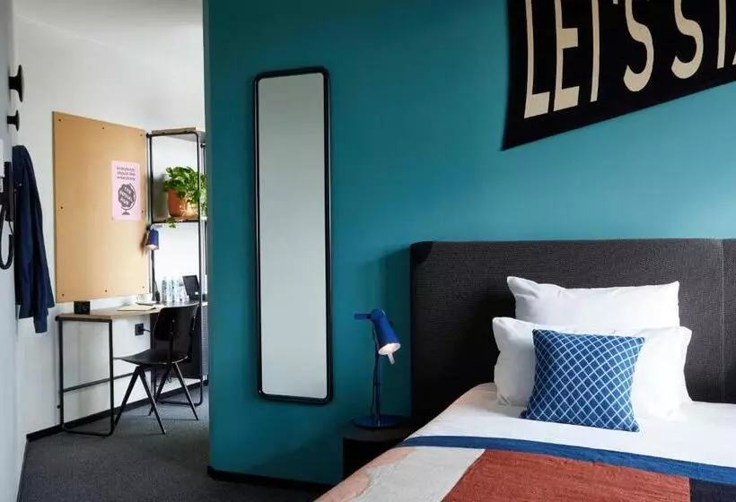 اتاق لوکس با چشم‌انداز, The Social Hub Madrid 4* Star