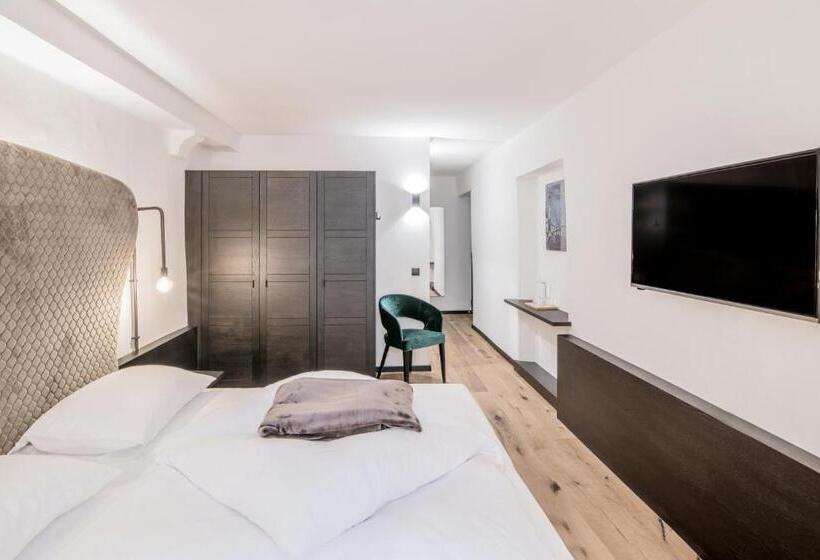 豪华房间, Zur Traube