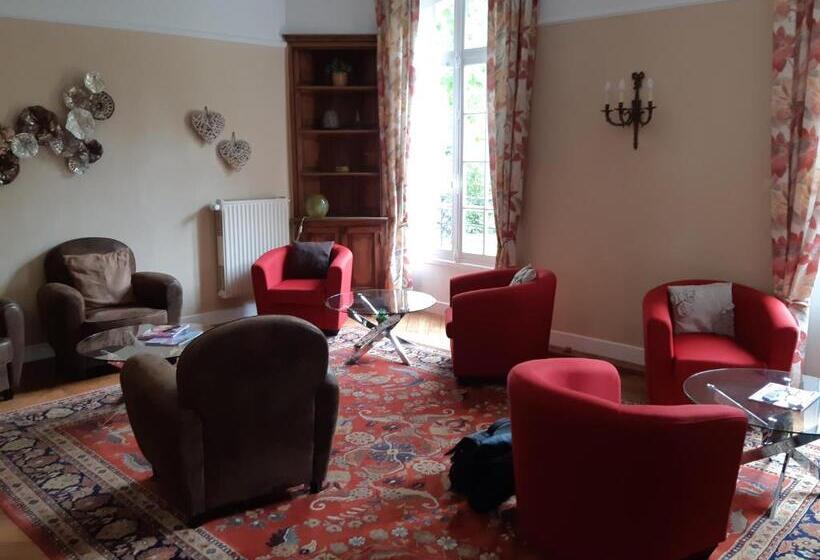 Трехместный Номер Комфорт, Logis Hôtel Restaurant Le Parc