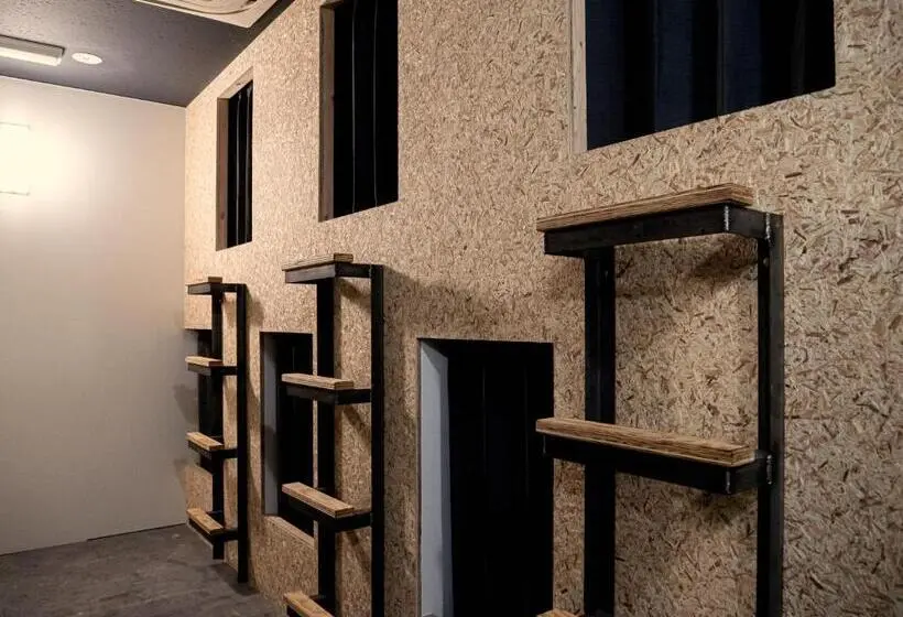 ルームシェアのワンベッド, Bench
