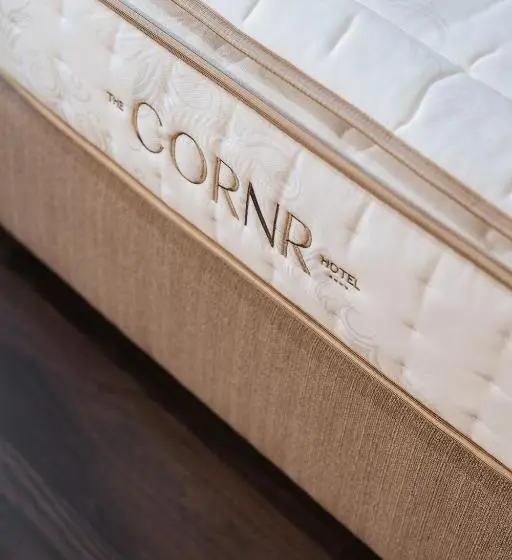 スイート（家族用）, The Cornr