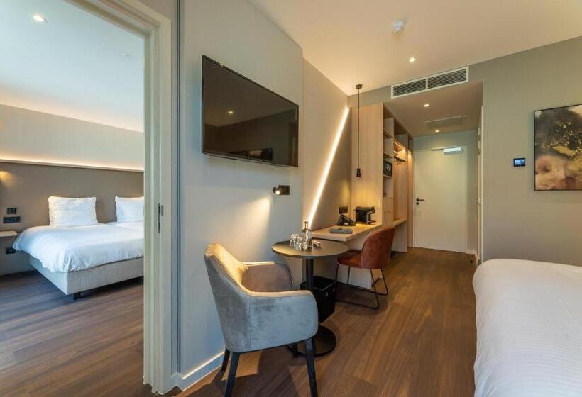 家庭套房, The Cornr