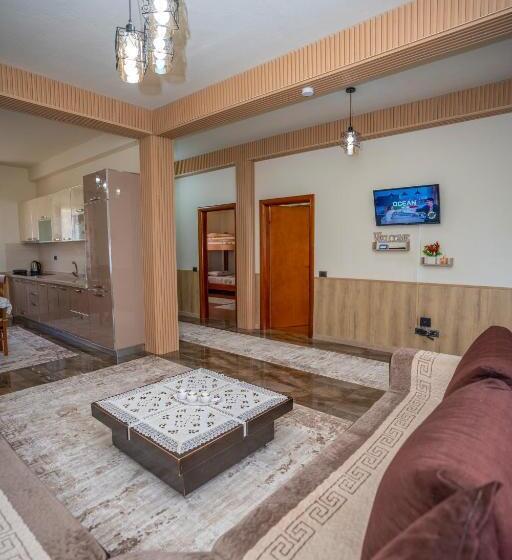 اتاق خانوادگی, Xhuli Guesthouse