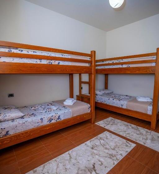 اتاق خانوادگی, Xhuli Guesthouse