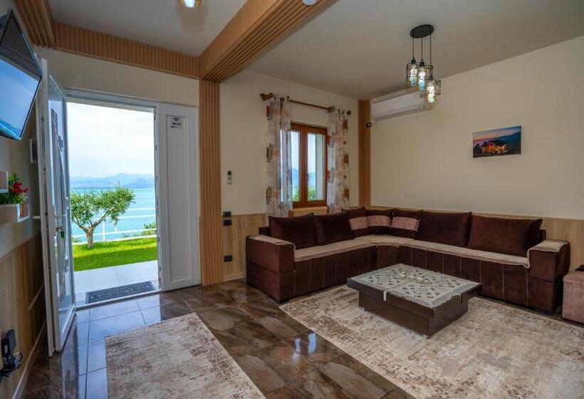 اتاق خانوادگی, Xhuli Guesthouse