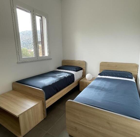 带1个卧室的带阳台的公寓, Marosa Casa Vacanze