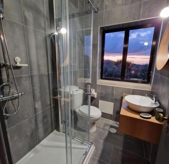 ファミリールーム, D Aqui E D Acolá Pardieiros