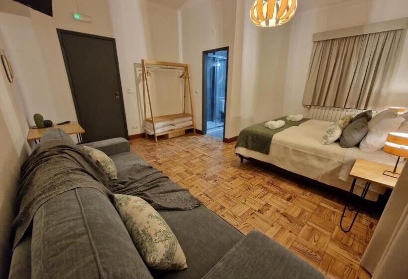 ファミリールーム, D Aqui E D Acolá Pardieiros