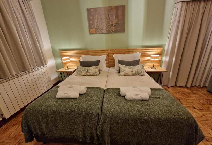 ファミリールーム, D Aqui E D Acolá Pardieiros