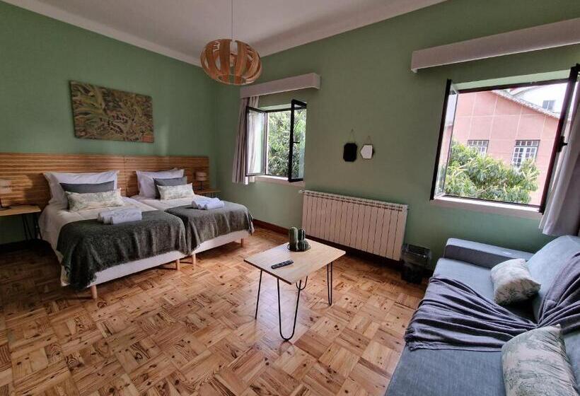 ファミリールーム, D Aqui E D Acolá Pardieiros