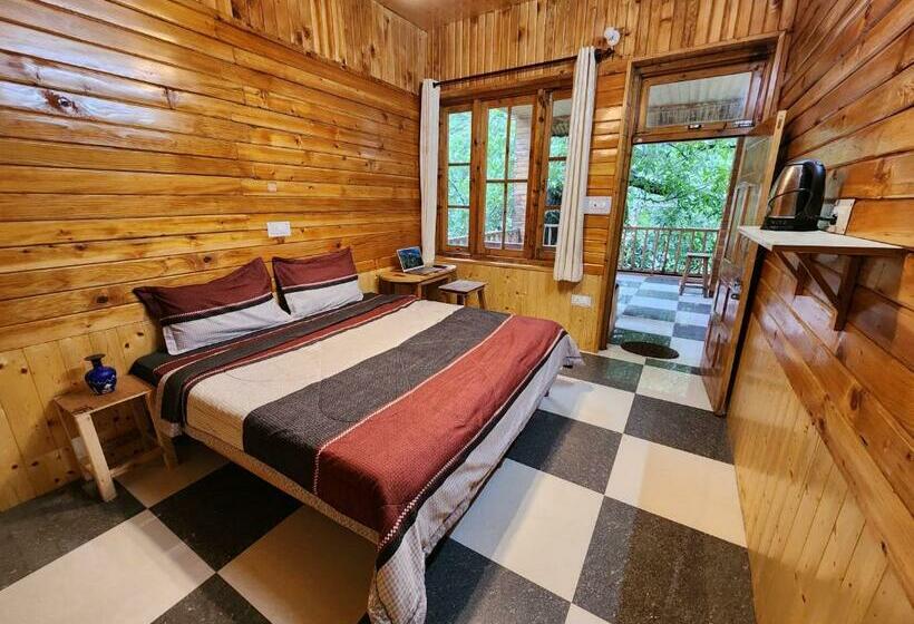 غرفة قياسية سرير كينج, Hipostel Tirthan