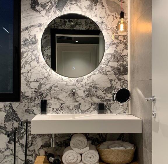 デラックスの４人部屋, Visioni Lake View Boutique Rooms & Breakfast   Adults Friendly