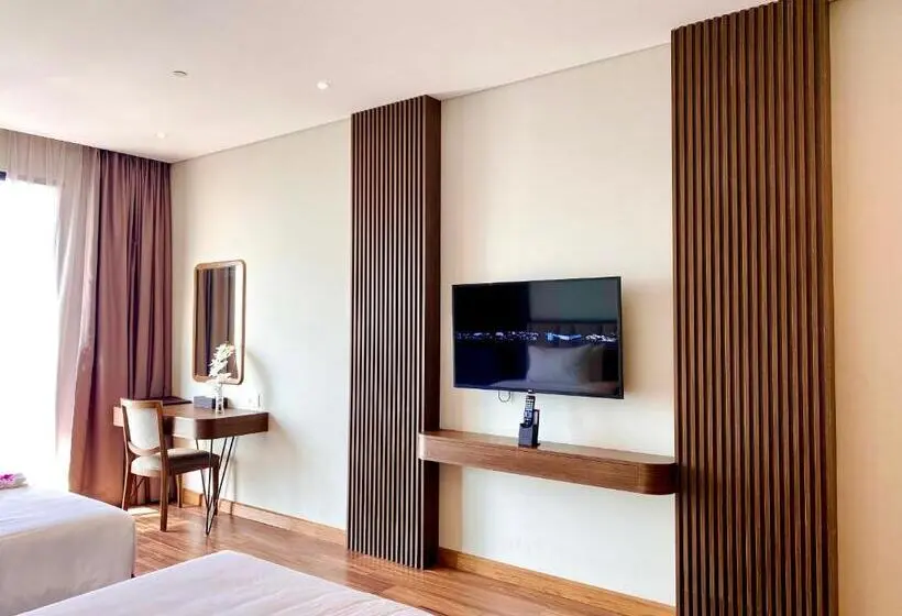 اتاق سه نفره دلوکس با چشم‌انداز دریا, Vipol Mui Ne Hotel & Spa