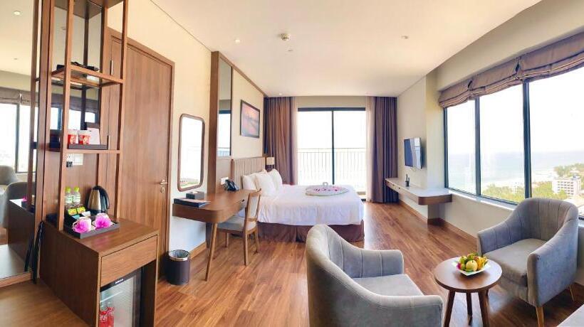 سوییت جونیور با چشمانداز دریا, Vipol Mui Ne Hotel & Spa